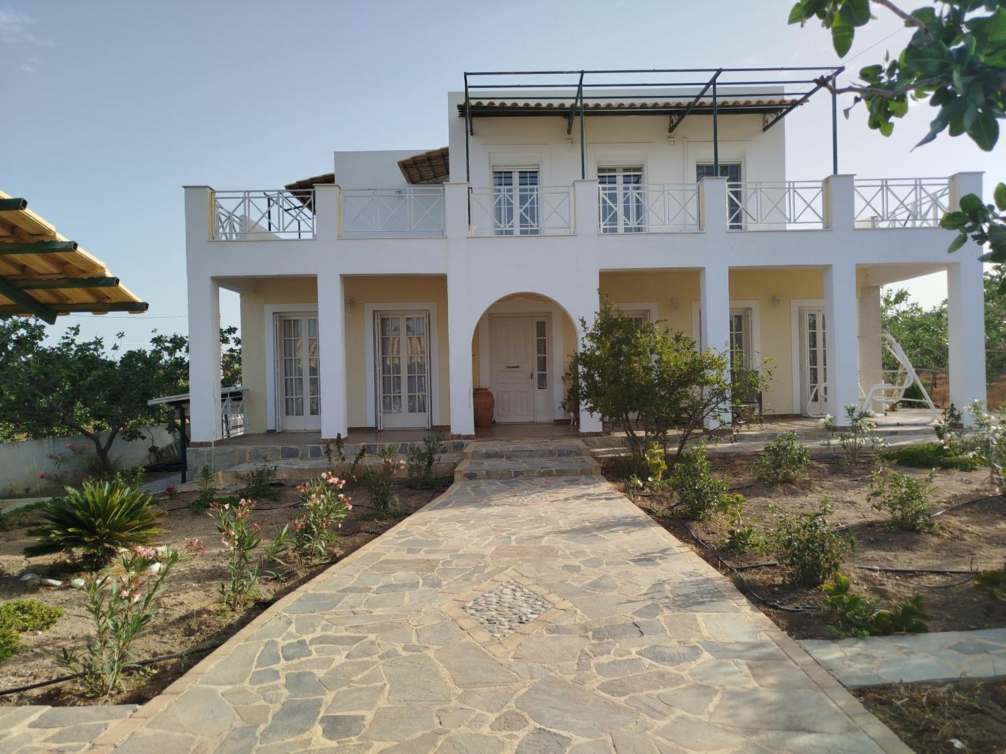 Apartment Mosxonas House